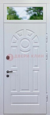 Белая входная дверь со стеклом и верхней фрамугой ДФГ-3 в Нижнем Новгороде