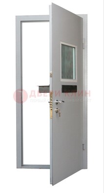 Белая металлическая дверь в кассу ДКС-1 в Долгопрудном