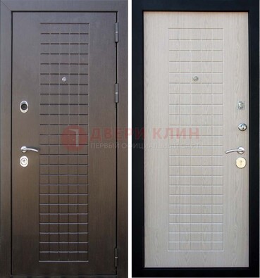 Темная железная дверь с МДФ ДМ-149 для деревянного дома в Долгопрудном