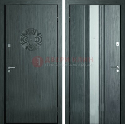 Темная железная дверь с МДФ и декоративной вставкой ДМ-25 в Долгопрудном