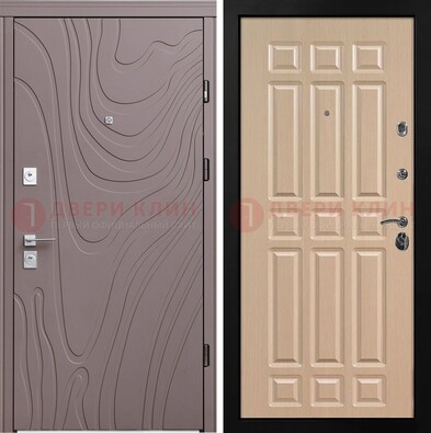 Светло-коричневая железная филенчатая дверь с рисунком МДФ ДМ-283 в Долгопрудном