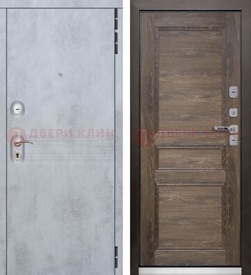 Серая металлическая дверь с МДФ коричневого цвета ДМ-304 в Долгопрудном