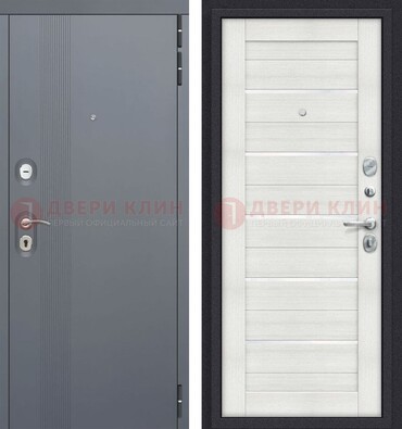 Железная дверь с серой и белой МДФ со стеклом внутри ДМ-462 в Долгопрудном