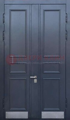 Черная двухстворчатая дверь для улицы с МДФ ДМ-535 в Долгопрудном