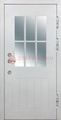 Белая уличная дверь со стеклом ДС-30 в Долгопрудном