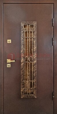 Металлическая дверь с порошковым напылением со стеклом и ковкой ДСК-110 в Рязани