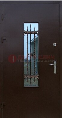 Надежная металлическая дверь со стеклом и ковкой ДСК-47 в Долгопрудном