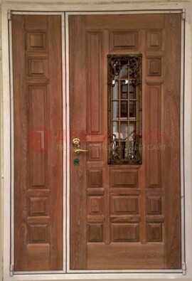 Стальная дверь со стеклом и ковкой ДСК-68 в общественное здание в Долгопрудном