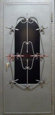 Железная дверь со стеклом и ковкой ДСК-74 для каркасного дома в Рузе